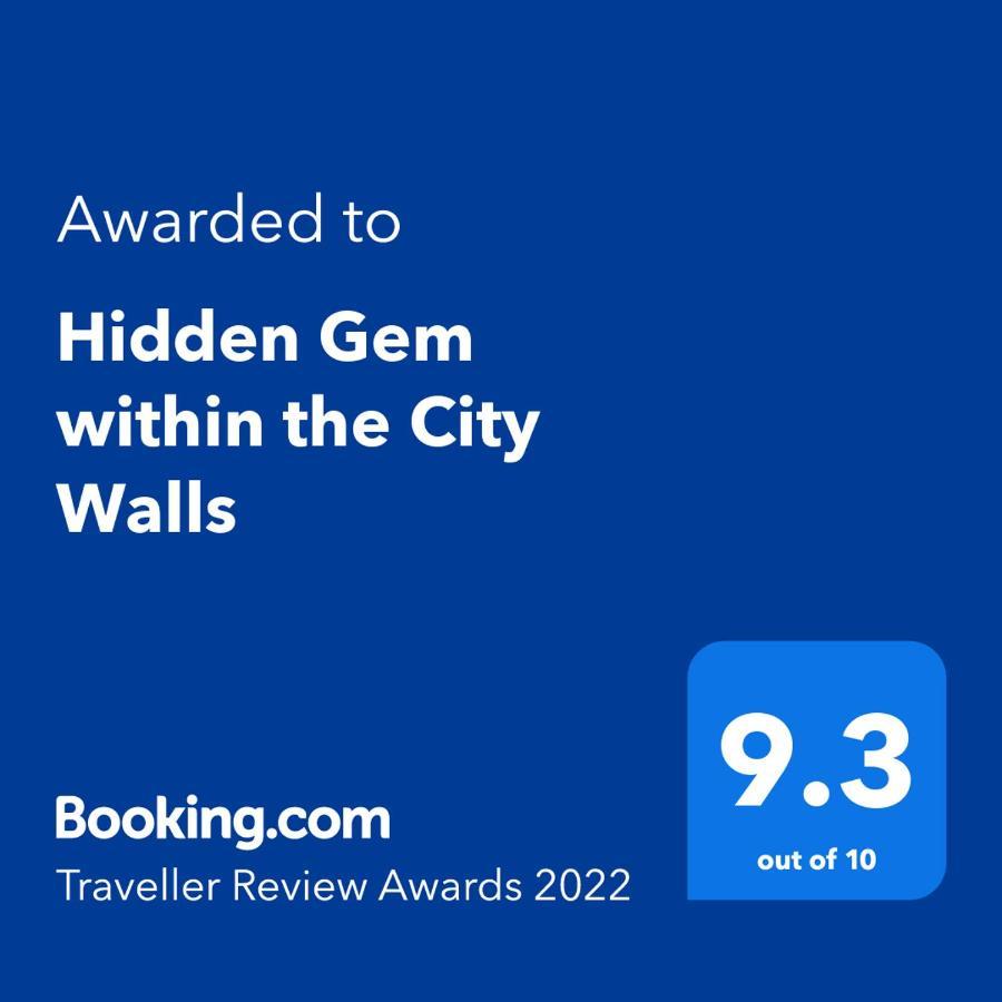 Hidden Gem Within The City Walls 캔터베리 외부 사진
